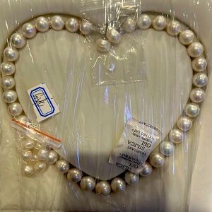 Genusis  pearl graduated 8cm-10 cms necklace